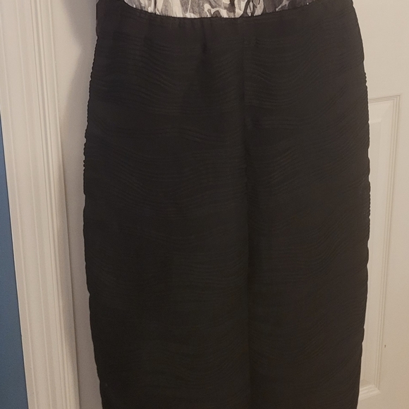 Dress - Picture 4 of 5